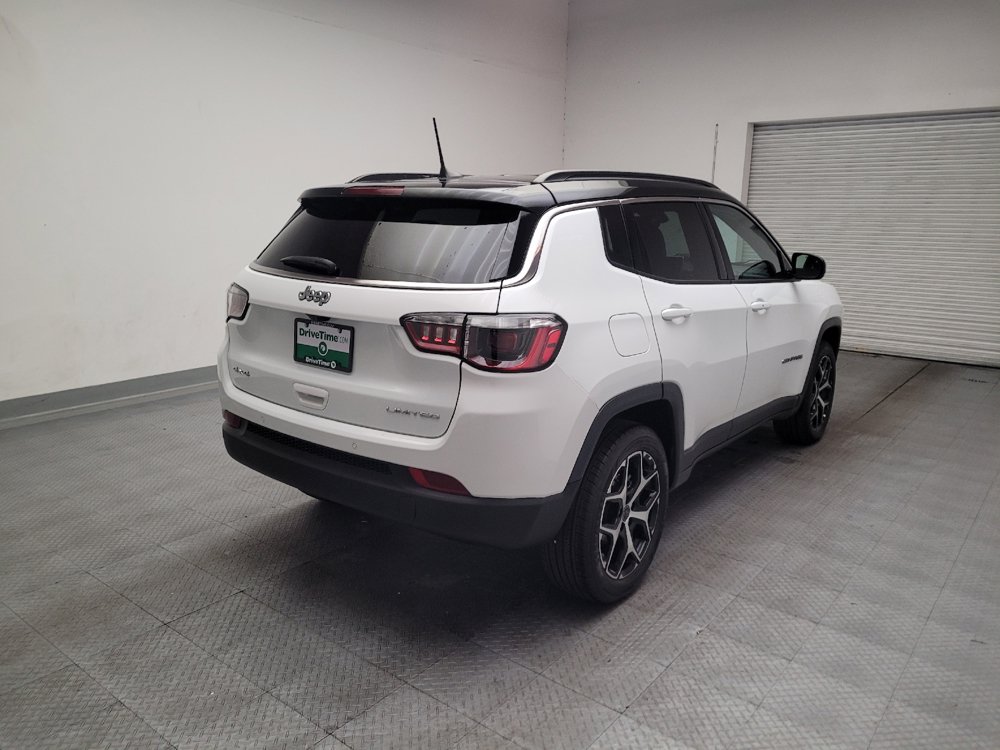 Used 2025 Jeep Compass Limited AWD/4WD image 9