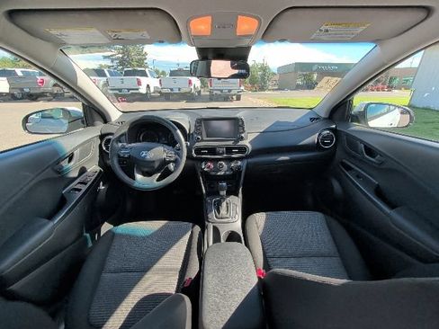 Used 2021 Hyundai Kona SE w/ Cargo Package FWD image 6
