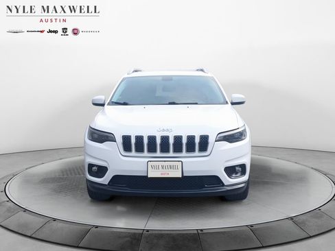 Used 2019 Jeep Cherokee Latitude Plus image 18