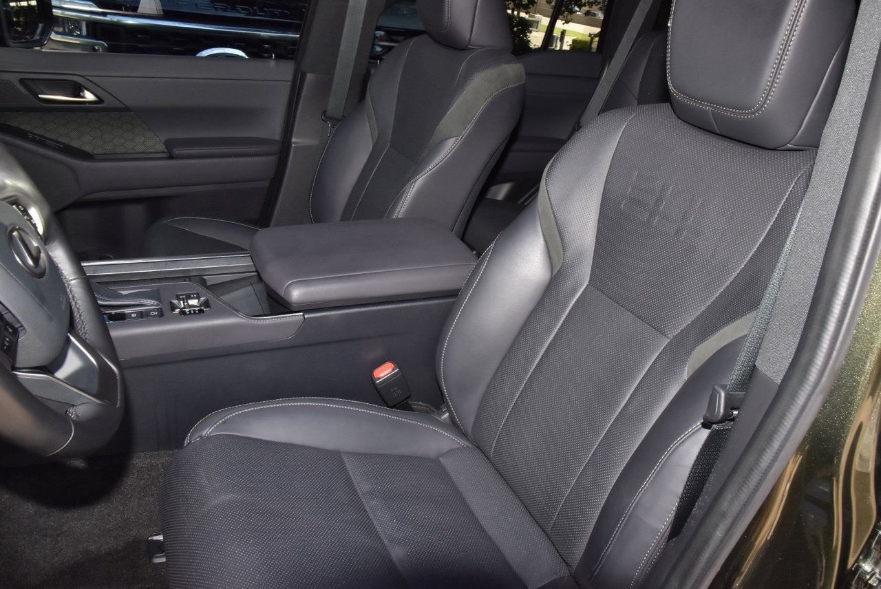 Used 2024 Lexus GX 550 AWD/4WD image 31