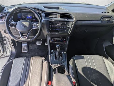 Used 2022 Volkswagen Tiguan SE R-Line image 15
