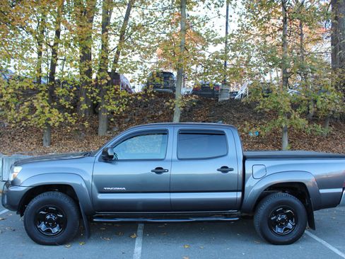 Used 2014 Toyota Tacoma 4x4 Double Cab image 6