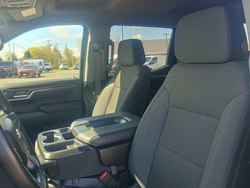 Used 2024 Chevrolet Silverado 1500 LT AWD/4WD image 11