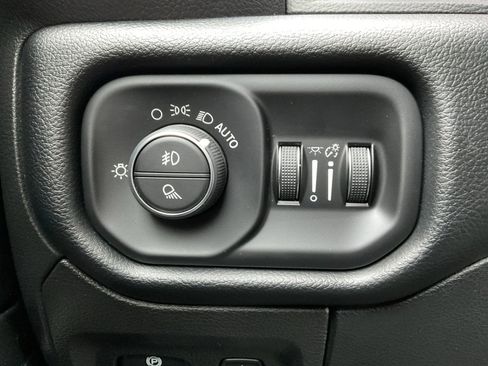 Used 2021 RAM 1500 Laramie image 21