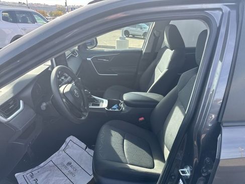Used 2024 Toyota RAV4 XLE image 19