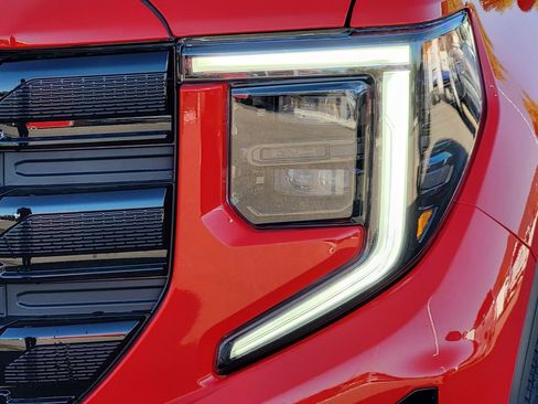 New 2025 GMC Sierra 1500 Elevation image 36