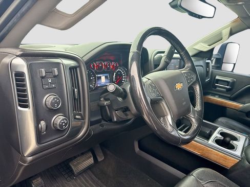 Used 2015 Chevrolet Silverado 3500 LTZ image 11