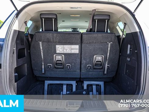 Used 2025 Kia Carnival FWD image 24