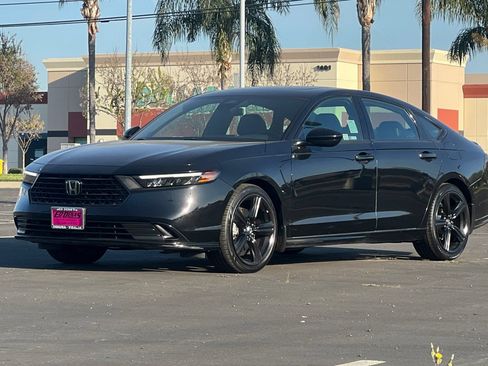 Used 2023 Honda Accord Sport image 9