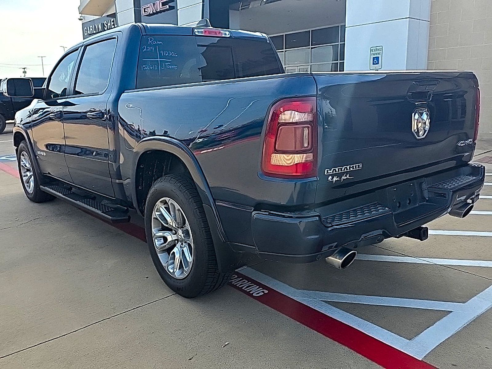 Used 2019 RAM 1500 Laramie w/ Sport Appearance Package AWD/4WD image 4