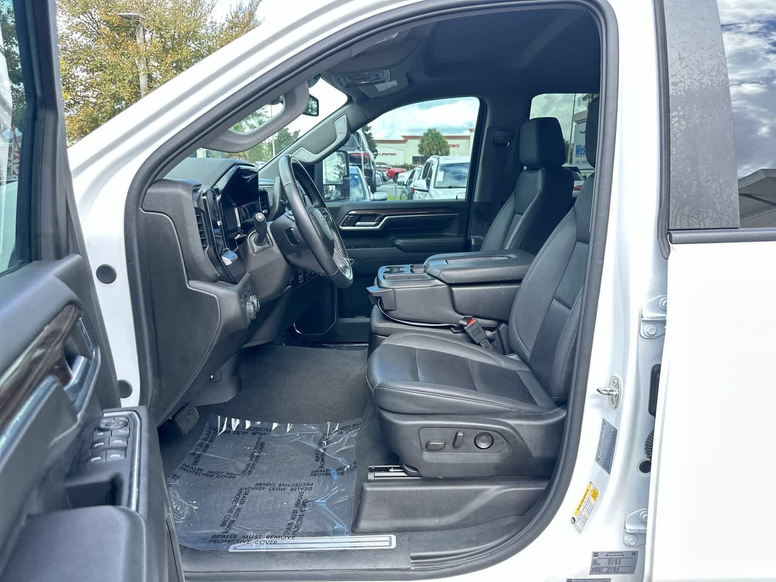 Used 2024 Chevrolet Silverado 2500 LT w/ Z71 Sport Edition AWD/4WD image 2