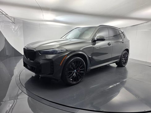 Certified 2025 BMW X5 sDrive40i w/ M Sport Package RWD image 8