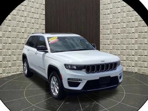 Certified 2023 Jeep Grand Cherokee Limited AWD/4WD image 1