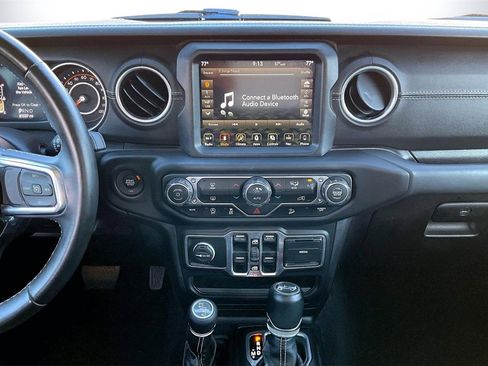 Certified 2018 Jeep Wrangler Unlimited Sahara image 11