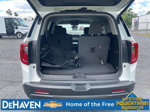Used 2023 GMC Acadia SLE w/ Driver Convenience Package FWD image 25