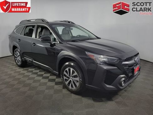 Used 2023 Subaru Outback Premium AWD/4WD image 1