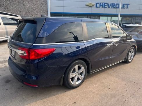 Used 2019 Honda Odyssey EX image 3