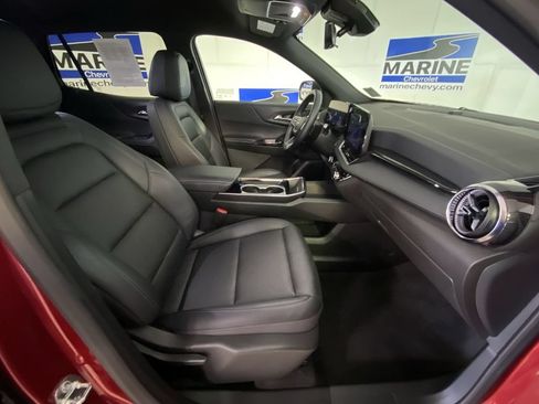 Used 2025 Chevrolet Equinox LT FWD image 33