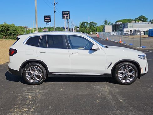 Used 2023 BMW X3 xDrive30i w/ Premium Package w/ZPA AWD/4WD image 7