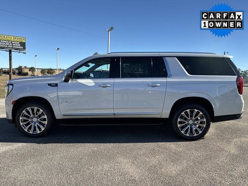Used 2021 GMC Yukon XL Denali image 7