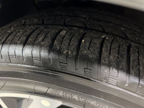 Used 2025 Hyundai Elantra SEL image 40