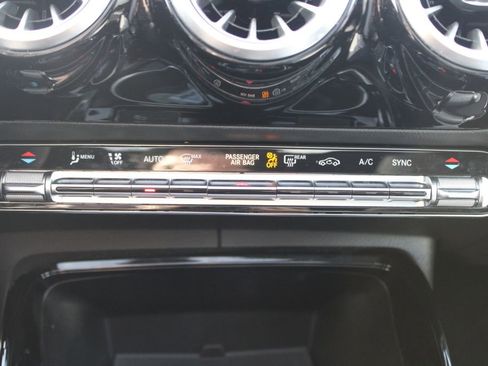 Used 2021 Mercedes-Benz CLA 35 AMG 4MATIC image 20