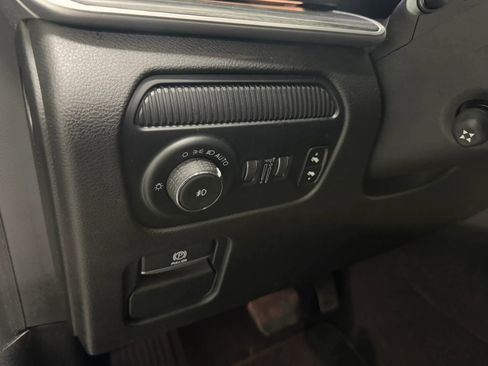 Used 2024 Jeep Wagoneer Series II w/ Flexible Seating Group image 25