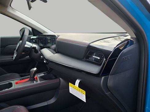 New 2026 Nissan Kicks SR FWD image 12