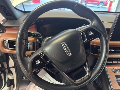 Used 2021 Lincoln Aviator Reserve w/ Equipment Group 202A AWD/4WD image 18