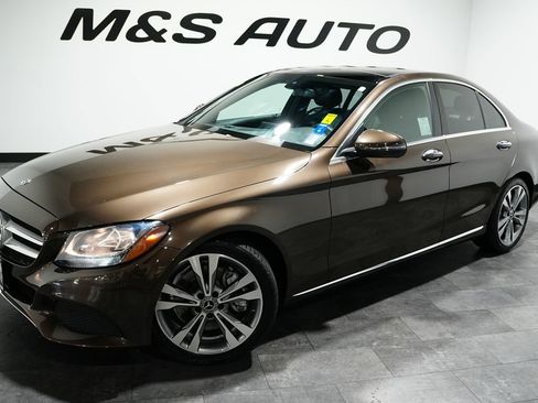 Used 2018 Mercedes-Benz C 300 Sedan image 2