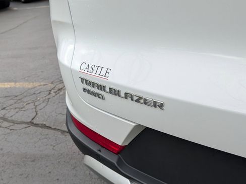 Used 2023 Chevrolet TrailBlazer LT w/ Convenience Package AWD/4WD image 14