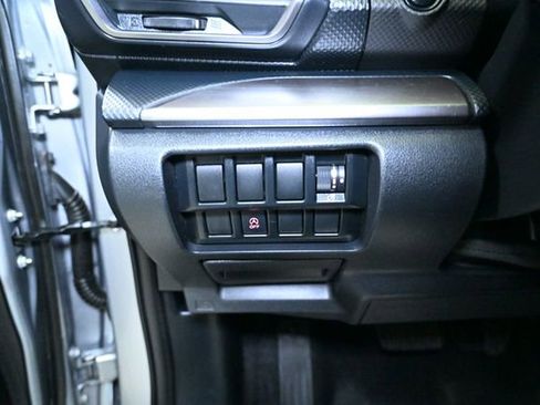 Used 2020 Subaru Forester Premium image 37