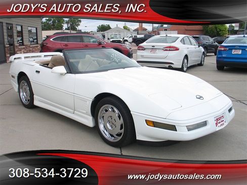 Used 1996 Chevrolet Corvette Convertible RWD image 33