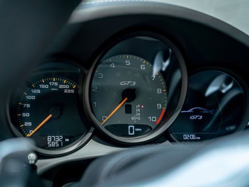 Used 2016 Porsche 911 GT3 RWD image 12