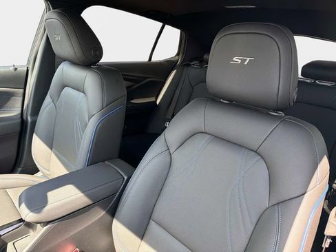 New 2026 Buick Envista Sport Touring w/ Convenience I Package FWD image 20