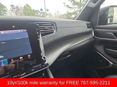 Used 2023 Jeep Wagoneer L Series II image 16