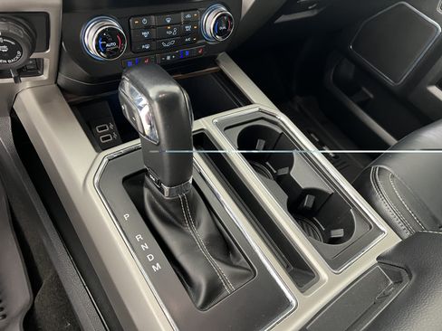 Used 2019 Ford F150 Lariat w/ Equipment Group 502A Luxury AWD/4WD image 32