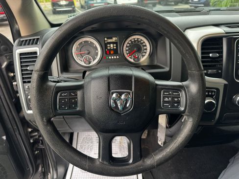 Used 2017 RAM 1500 Classic SLT RWD image 16