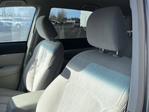 Used 2013 Subaru Outback 2.5i Premium w/ All-Weather Pkg image 17