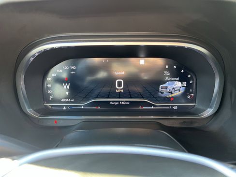 Used 2022 GMC Yukon XL SLT w/ SLT Premium Package image 25