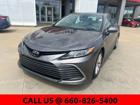 Used 2023 Toyota Camry LE FWD image 3