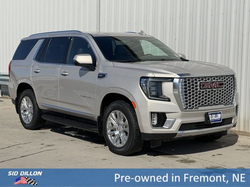 Used 2022 GMC Yukon Denali w/ Advanced Technology Package image 2