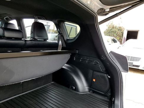 Used 2016 Toyota RAV4 SE image 41