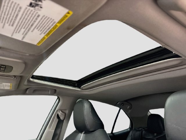 Used 2019 Toyota Camry SE FWD image 18