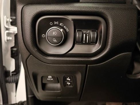 Used 2023 RAM 1500 Laramie AWD/4WD image 12
