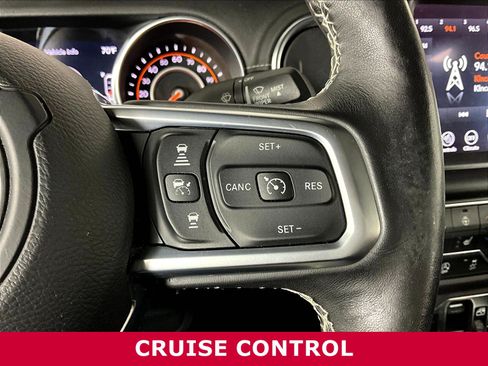 Used 2020 Jeep Gladiator Overland AWD/4WD image 12