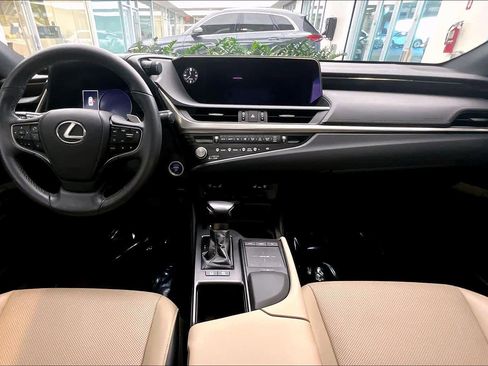 Used 2021 Lexus ES 300h w/ Premium Package image 15