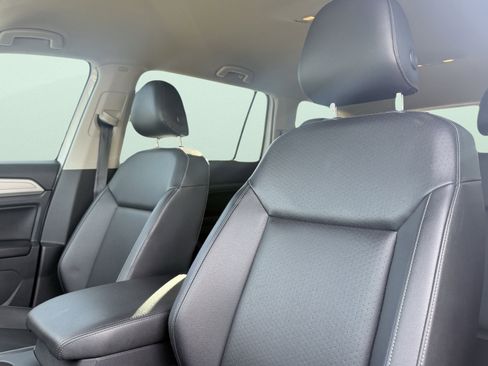 Used 2019 Volkswagen Atlas SE image 29