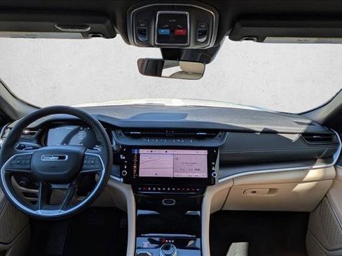 New 2026 Jeep Grand Cherokee Limited AWD/4WD image 15