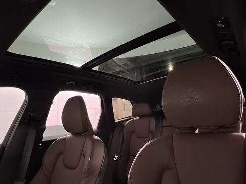 Certified 2023 Volvo XC60 B5 Plus image 16